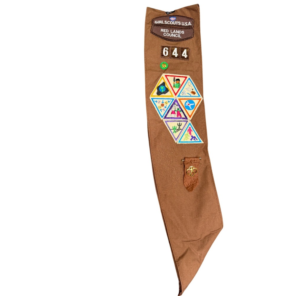 Vintage Girl Scouts USA Brown Sash Red Lands Council Troop 644 Merit Badges Pins